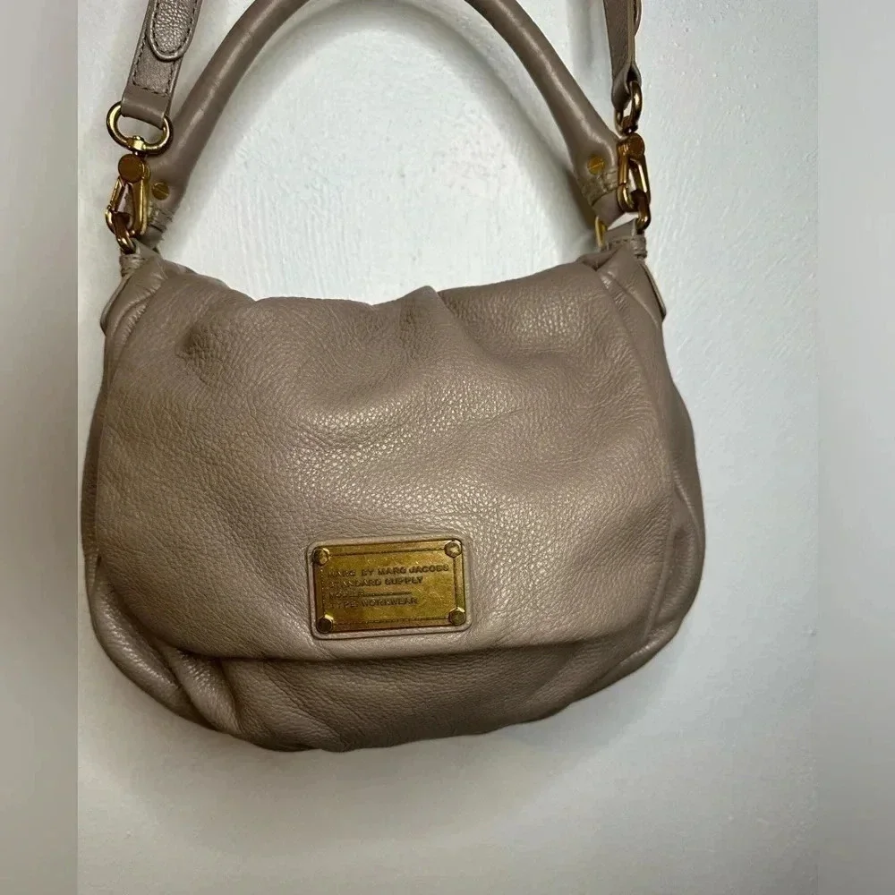 MARC JACOBS LIL UKITA DIRTY MARTINI TAUPE LEATHER CROSSBODY SHOULDER BAG
